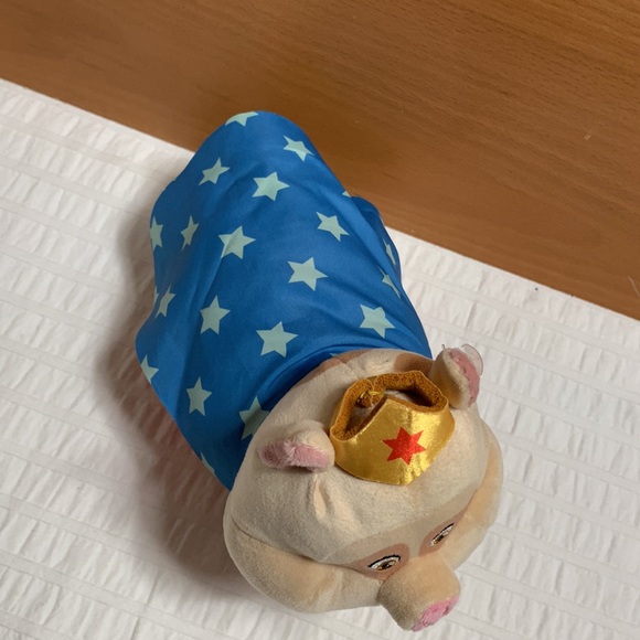 SuperPets Batman Dog & WonderWoman Pig Plush - Picture 4 of 16